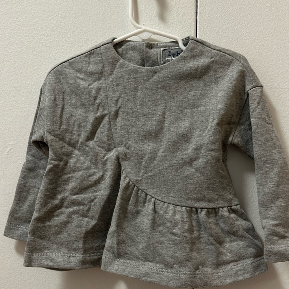 Lightweight grey Il Gufo Sweatshirt size 2T